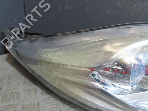 Used Right headlight FORD FIESTA VI (CB1, CCN) 1.6 TDCi (95 hp) 28284684