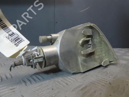 Used Left front indicator CITROËN SAXO (S0, S1) [1996-2004]  10767641