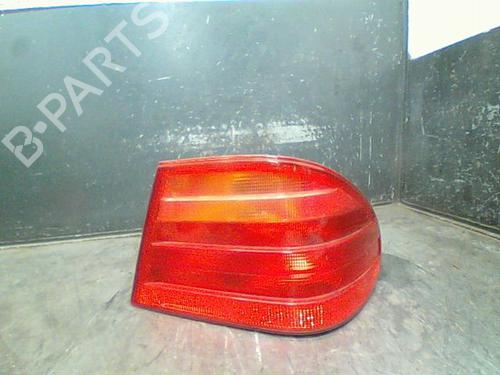 Used Right taillight MERCEDES-BENZ E-CLASS (W210) E 220 CDI (210.006) (125 hp) 10768622