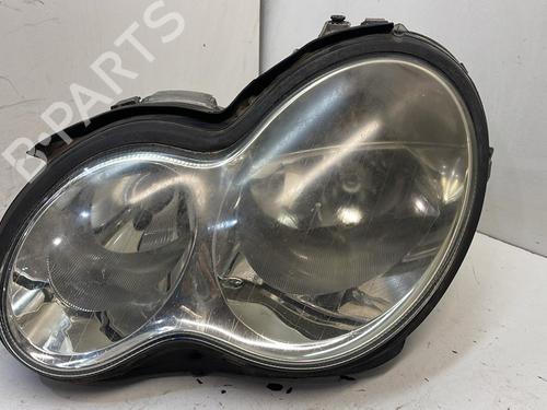Scheinwerfer links für MERCEDES-BENZ C-CLASS (W203) [2000-2007]  29530539