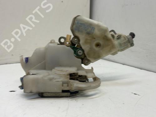 Used Front right lock NISSAN X-TRAIL I (T30) [2001-2013]  28598640