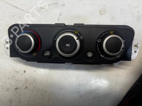 Used Climate control RENAULT MEGANE III Hatchback (BZ0/1_, B3_) 1.5 dCi (86 hp) 28386352