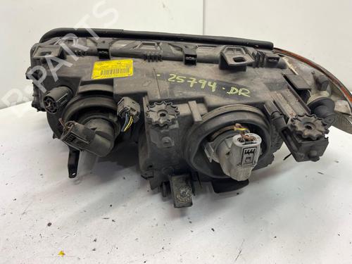 Right headlight BMW 3 Touring (E46) 320 d | BP18306626C29 