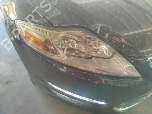 Used Right headlight FORD MONDEO IV (BA7) 2.0 TDCi (140 hp) 31364149