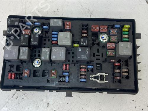 Used Fuse box CHEVROLET CRUZE (J300) 1.6 (113 hp) 30489572