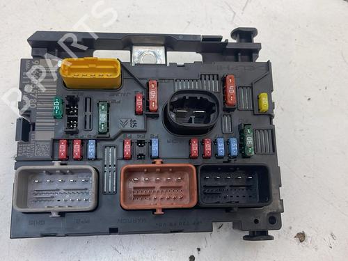 Used Fuse box PEUGEOT 207 (WA_, WC_) 1.6 HDi (90 hp) 30061225
