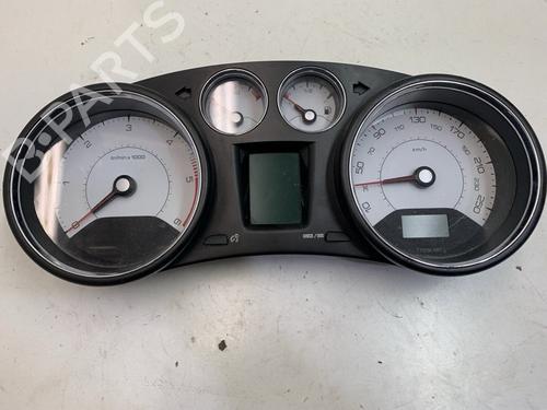 Used Instrument cluster PEUGEOT 308 I (4A_, 4C_) 1.6 HDi (109 hp) 17869924