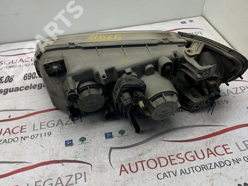 Right headlight HYUNDAI TRAJET (FO) 2.0 CRDi | BP11008256C29 