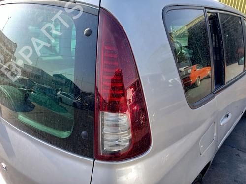 Used Right taillight RENAULT ESPACE IV (JK0/1_) 2.0 (JK09) (136 hp) 30492302