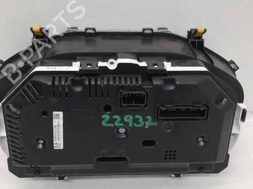 Instrument cluster TOYOTA YARIS (_P13_) 1.5 Hybrid (NHP130_, NHP130) | BP11807791C47 