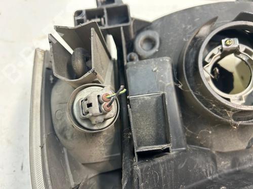 Right headlight NISSAN X-TRAIL I (T30) 2.2 Di 4x4 | BP21054550C29 