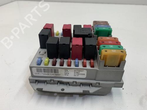 Fuse box LANCIA MUSA (350_) 1.9 D Multijet (350.AXC1A) | BP17226669E1 