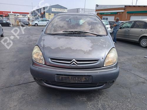 Right headlight CITROËN XSARA PICASSO (N68) 2.0 HDi | BP29127371C29 