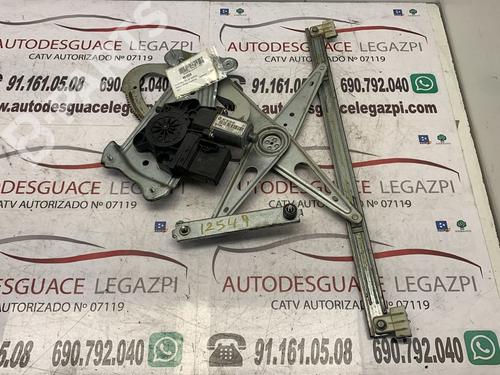 Rudehejsemekanisme Højre bagtil RENAULT MEGANE III Hatchback (BZ0/1_, B3_) 1.9 dCi (BZ0N, BZ0J) (131 hp) 11008050