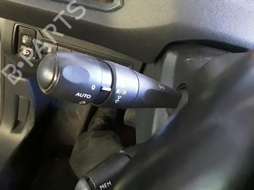 Used Headlight switch PEUGEOT 308 II (LB_, LP_, LW_, LH_, L3_) [2013-2021]  30535288