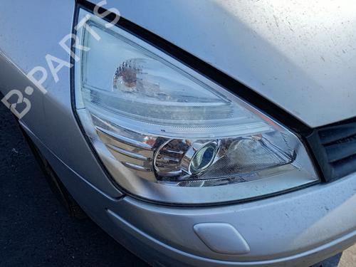 Used Right headlight RENAULT ESPACE IV (JK0/1_) 2.0 (JK09) (136 hp) 30492300