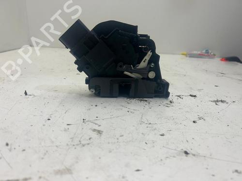 Used Front right lock FORD FOCUS II Turnier (DA_, FFS, DS) [2004-2012]  19697458
