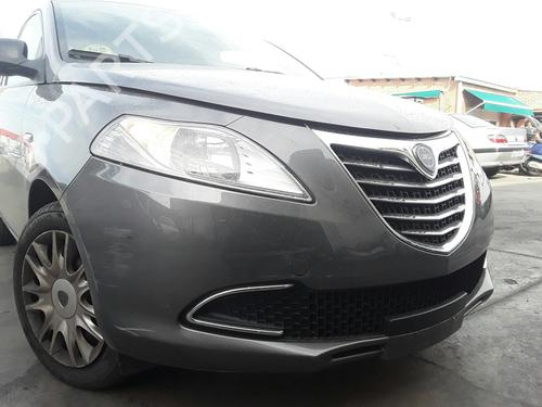 Used Front bumper LANCIA YPSILON (312_) 1.3 D Multijet (312.YXE1A, 312.YXU1A) (95 hp) 31018286