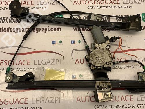 Front left window mechanism LAND ROVER FREELANDER I (L314) 2.0 DI 4x4 | BP10998792C22 