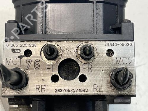 ABS pump TOYOTA AVENSIS Saloon (_T25_) 2.0 D-4D (CDT250_, CDT250R) | BP19664054M43 