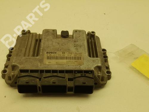 Used Engine control unit (ECU) RENAULT MEGANE II Saloon (LM0/1_) [2003-2025]  11002805