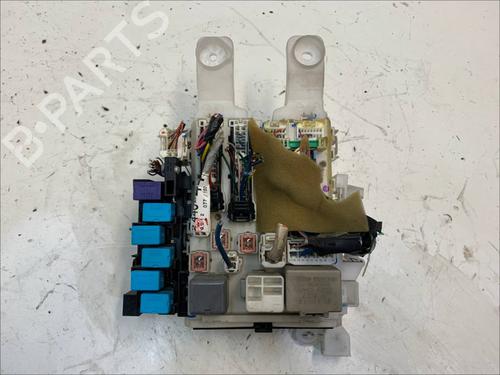 Used Fuse box TOYOTA RAV 4 III (_A3_) 2.2 D 4WD (ALA30_, ALA30R) (177 hp) 24123834