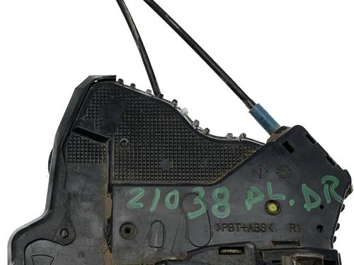 Used Front right lock TOYOTA RAV 4 III (_A3_) 2.2 D 4WD (ALA30_, ALA30R) (136 hp) 11009325