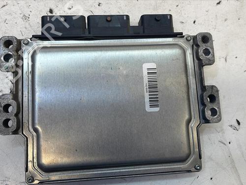 Used Engine control unit (ECU) RENAULT MEGANE III Hatchback (BZ0/1_, B3_) 1.6 16V (BZ0H) (101 hp) 29916765