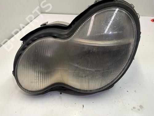 Used Left headlight MERCEDES-BENZ C-CLASS (W203) C 200 Kompressor (203.042) (163 hp) 19107279