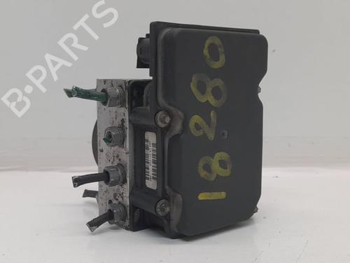 Used ABS pump RENAULT CLIO III (BR0/1, CR0/1) 1.4 16V (98 hp) 13026021