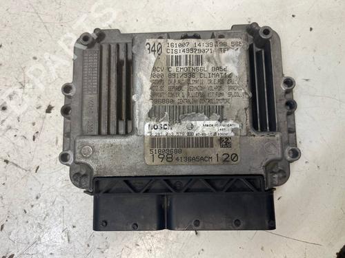 Used Engine control unit (ECU) FIAT BRAVO II (198_) 1.9 D Multijet (198AXB1A) (120 hp) 31093654