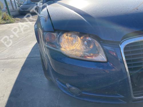 Phare droit AUDI A4 B7 (8EC) 2.0 TDI 16V (140 hp) 31991677