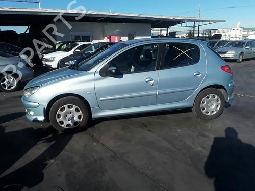 Fuse box PEUGEOT 206 Hatchback (2A/C) 2.0 HDI 90 | BP16396737E1 