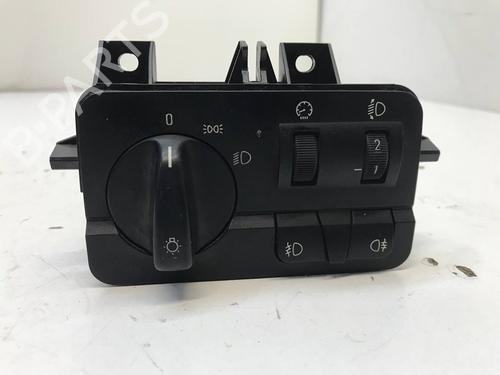 Used Headlight switch BMW 3 (E46) 320 d (136 hp) 10998358