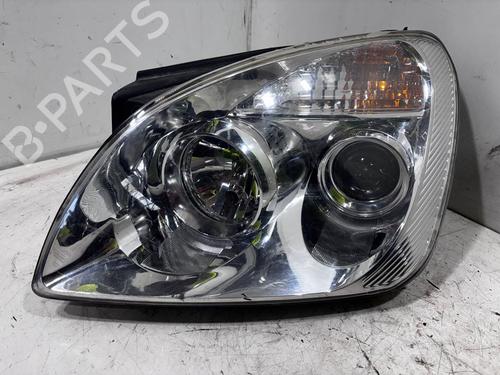Used Left headlight KIA CARENS III MPV (UN) 2.0 CRDi 140 (140 hp) 31946577