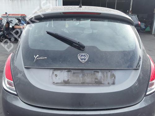 Used Tailgate LANCIA YPSILON (312_) 1.3 D Multijet (312.YXE1A, 312.YXU1A) (95 hp) 31018290