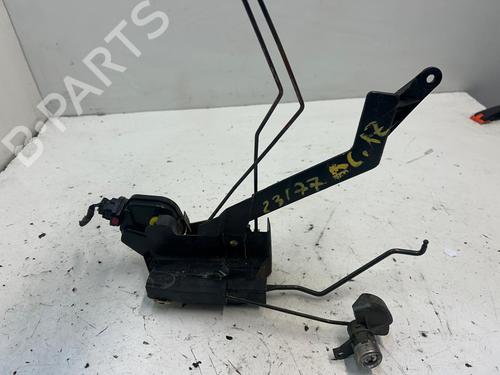 Used Front left lock HYUNDAI TERRACAN (HP) [2001-2008]  24817553