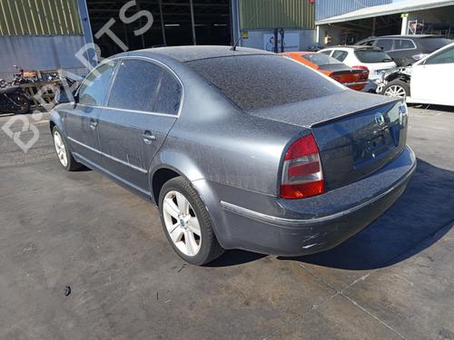 Right headlight SKODA SUPERB I (3U4) 2.0 TDI | BP29626567C29 