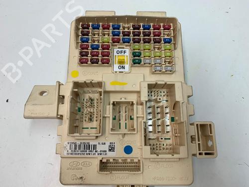 Used Fuse box HYUNDAI TUCSON (TL, TLE) 1.6 GDi (132 hp) 15988377