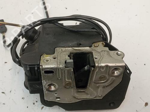Used Front left lock MERCEDES-BENZ C-CLASS (W203) [2000-2007]  26602459