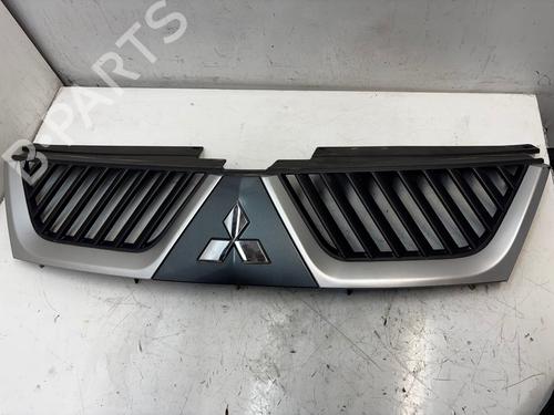 Used Grille MITSUBISHI OUTLANDER II (CW_W) [2005-2012]  29243814
