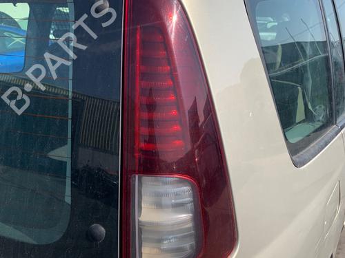 Used Right taillight RENAULT ESPACE IV (JK0/1_) 2.0 dCi (JK03, JK04, JK1C, JK1G, JK1J, JK1K) (173 hp) 29176378
