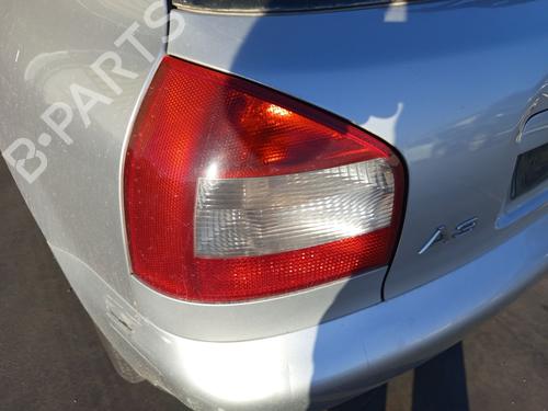 Feu arrière gauche AUDI A3 (8L1) 1.9 TDI (100 hp) 31247638