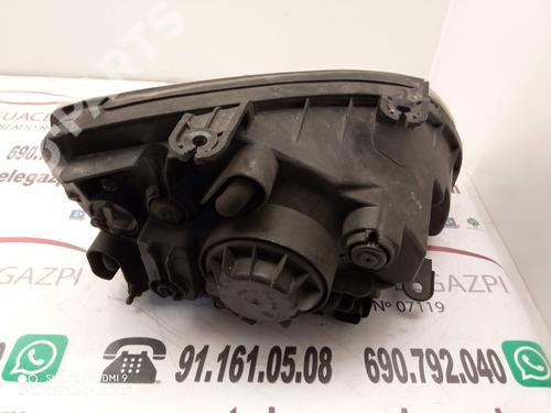 Left headlight KIA CARENS II MPV (FJ) 2.0 CRDi | BP11006817C28 