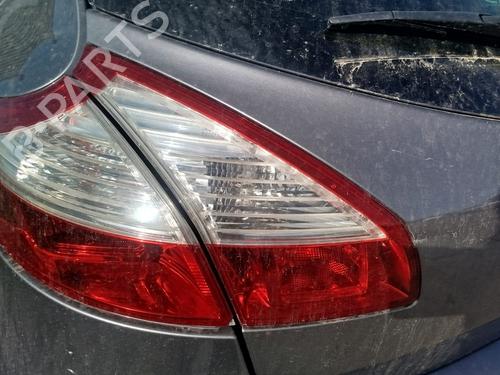 Piloto izquierdo del maletero RENAULT MEGANE III Hatchback (BZ0/1_, B3_) 1.5 dCi (BZ09, BZ0D, BZ1W, BZ29, BZ14) (110 hp) 30833315