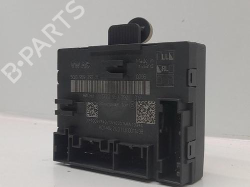 Used Comfort control module AUDI A3 (8V1, 8VK) 1.6 TDI (105 hp) 13391312