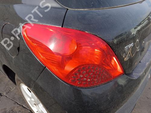 Used Left taillight PEUGEOT 207 (WA_, WC_) 1.4 16V (95 hp) 31046740