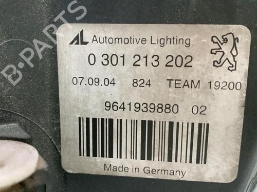 Used Right headlight PEUGEOT 407 (6D_) 2.0 (6DRFNB, 6DRFNE) (136 hp) 13039759