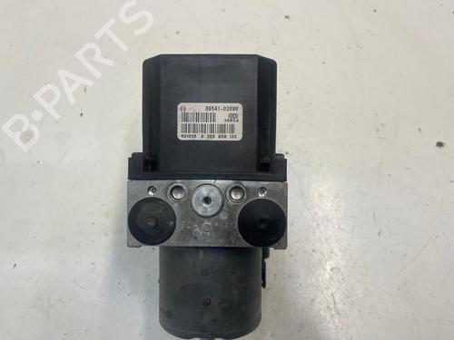 Used ABS pump TOYOTA COROLLA (_E12_) 1.4 D (NDE120_, NDE120R) (90 hp) 21080391