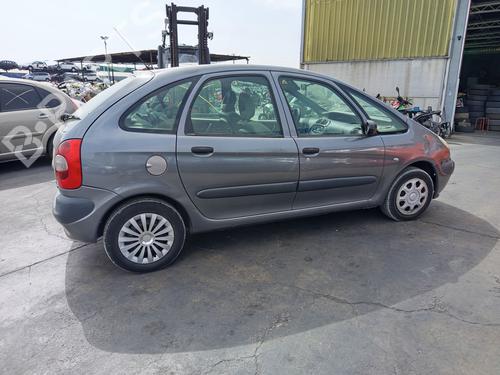 Right headlight CITROËN XSARA PICASSO (N68) 2.0 HDi | BP29127371C29 